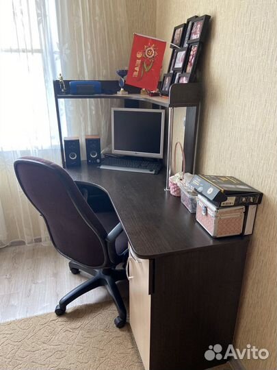 Компьютерный стол