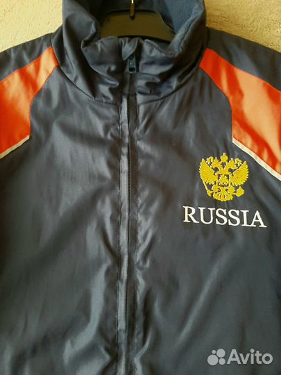 Куртка спорт. лыжная на мальчика + шапки лыжные