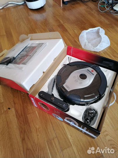 Робот пылесос Hoover robocom2