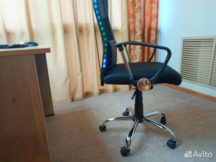 Компьютерное кресло dark до 177 кг