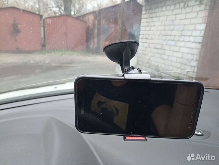 Автомобильный держатель для телефона