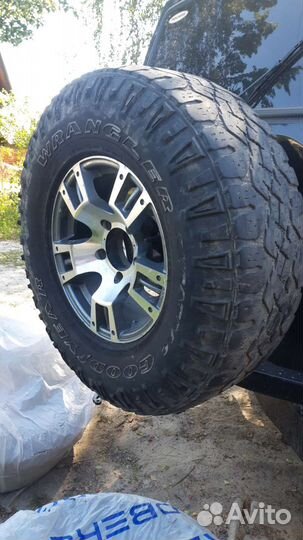 Goodyear Wrangler AT 275/85 R16