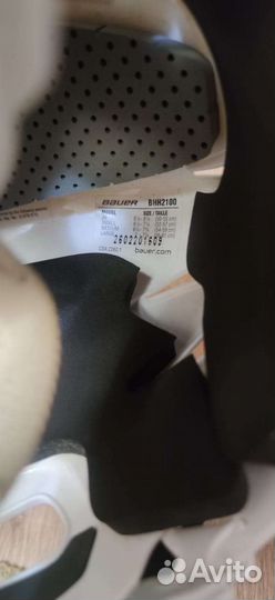 Хоккейный шлем