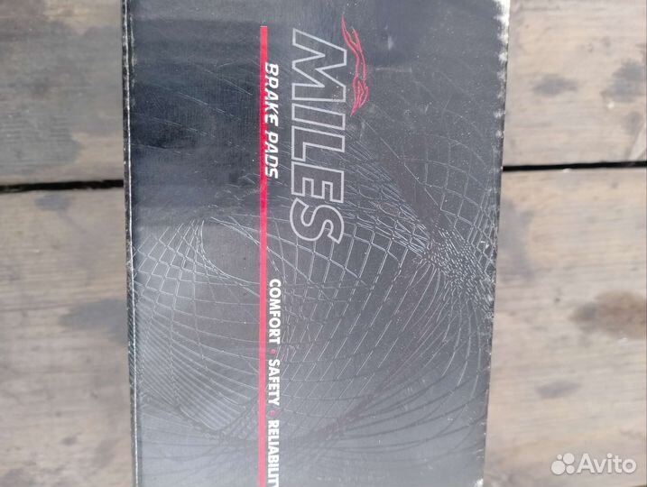 Тормозные колодки Nissan cefiro