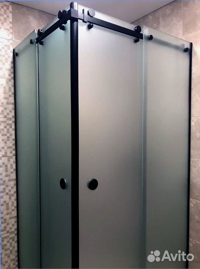 Душевая кабинка новая из стекла