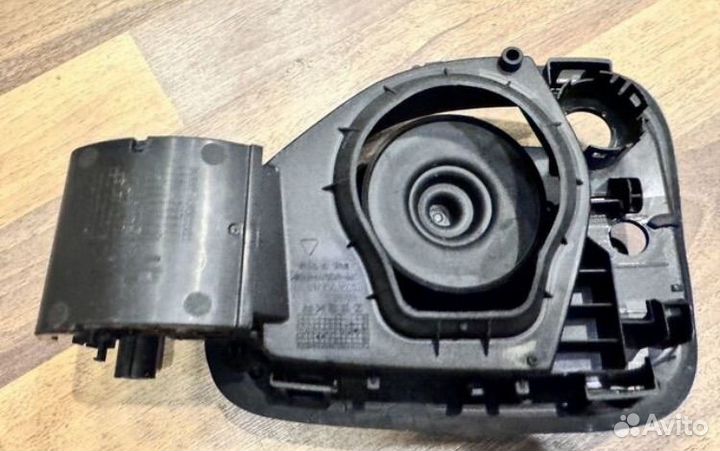 Корпус зарядного порта переднего Zeekr 001