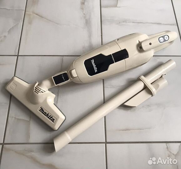 Пылесос с аккумулятором Makita CL114fdwi 10.8 В