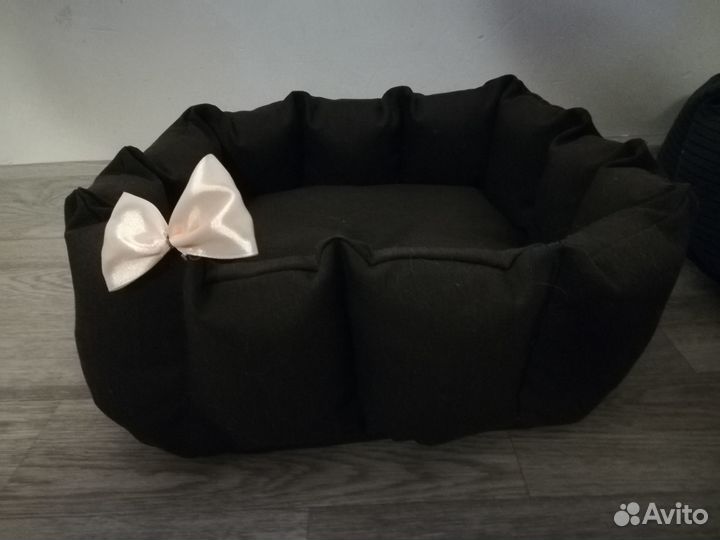 Лежанка для кошек и собак