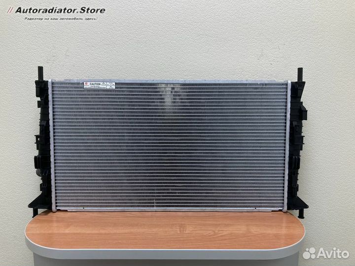 Радиатор охлаждения Форд Фокус 04- 16