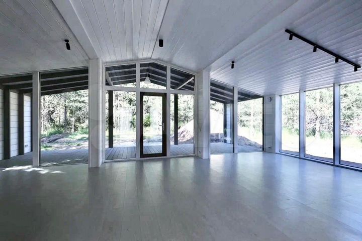 Коттедж 96 м² на участке 10 сот.