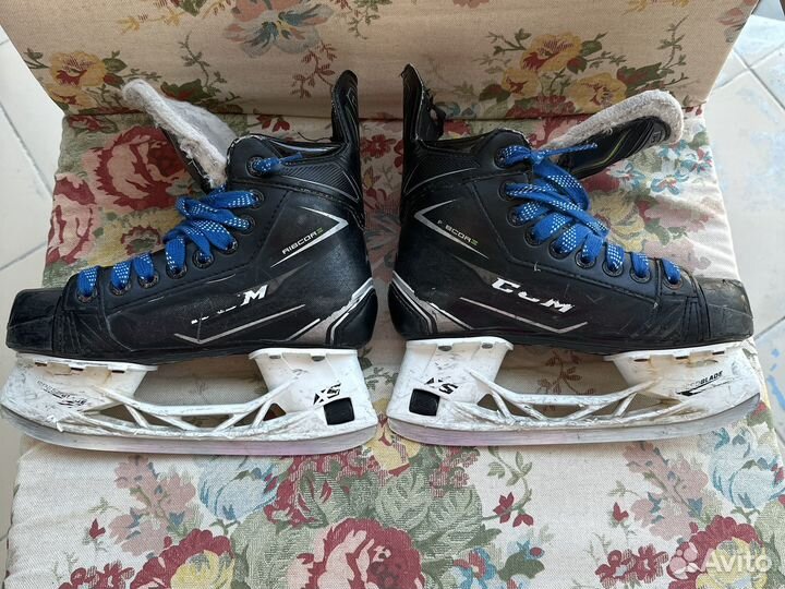 Коньки хоккейные ссм