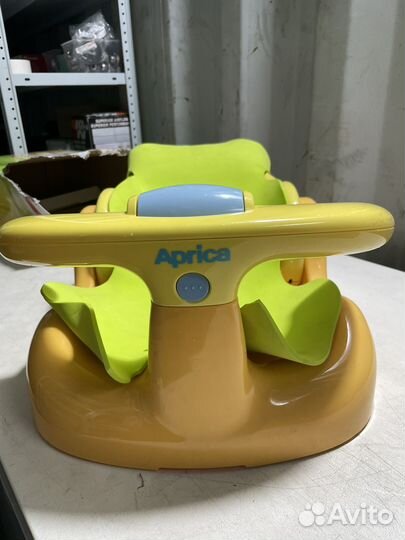 Горка-стульчик-шезлонг для купания Aprica