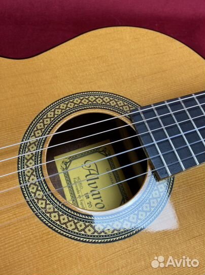 Испанская гитара