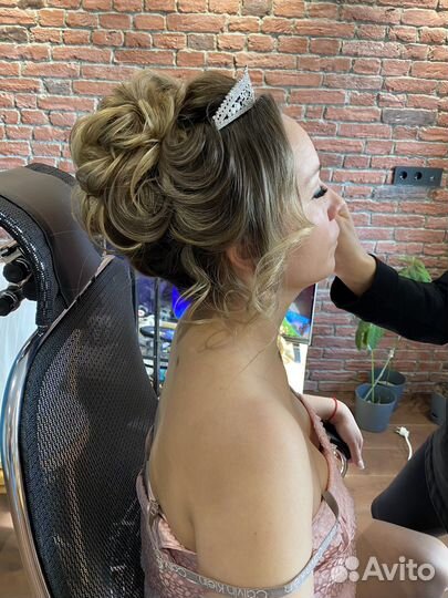 Визажист. Причёска. Макияж