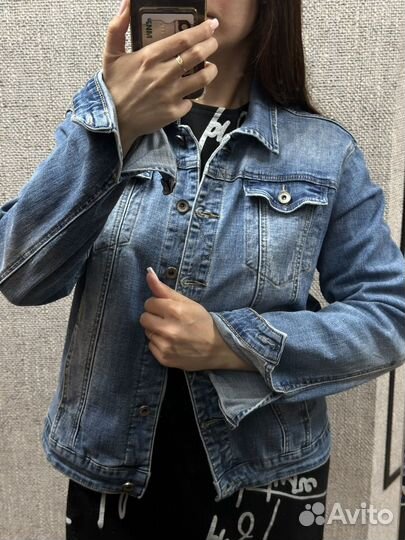 Джинсовая куртка женская