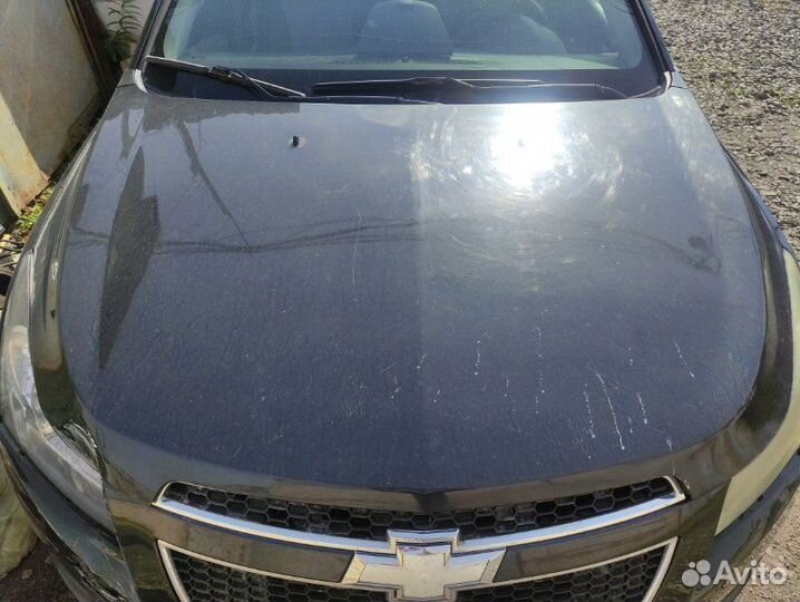 Капот Chevrolet Cruze седан 1 2012