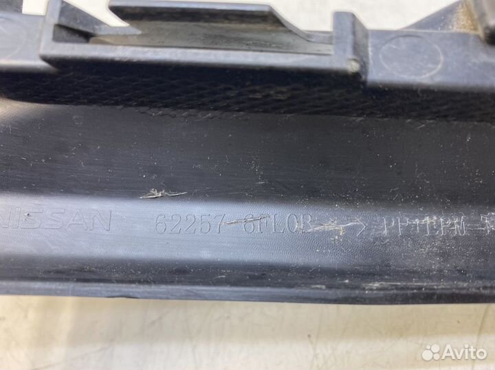 Рамка противотуманной фары левой Nissan X-Trail (T