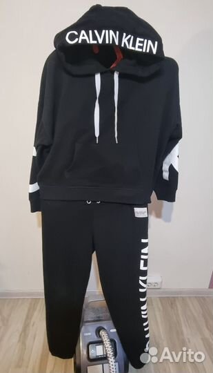 Спортивный костюм женский Calvin Klein