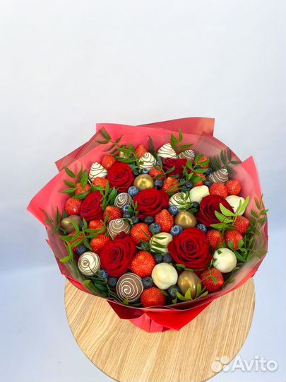 Букеты из клубники в шоколаде