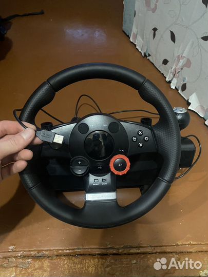 Игровой руль logitech
