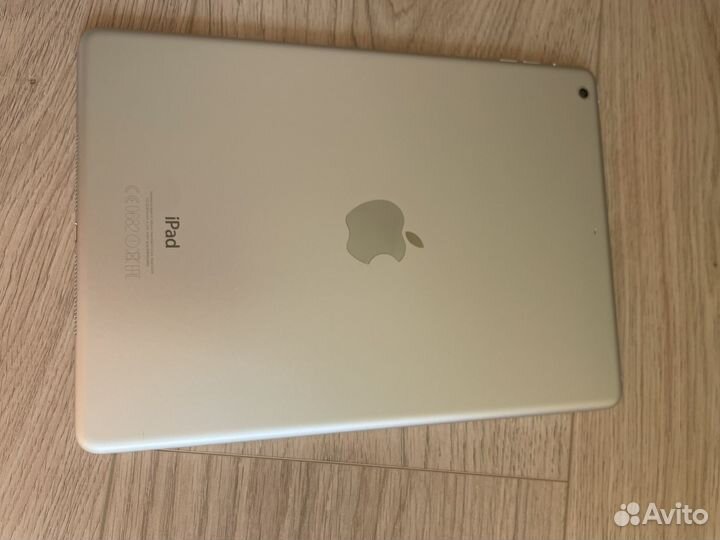 Apple iPad Air 16Gb Wi-Fi Silver (MD788)