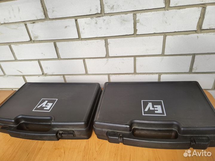 Радио микрофон Electro-voice RE-2