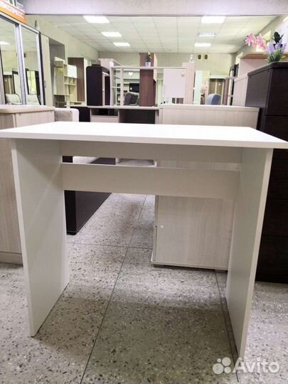 Стол письменный Эконом