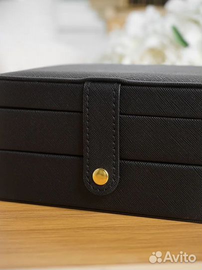 Шкатулка для ювелирных украшений