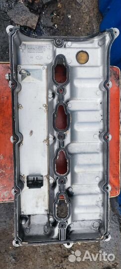 Клапанная крышка на KIA Sorento