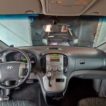 Hyundai H-1 2.5 AT, 2014, 87 000 км, с пробегом, цена 2 300 000 руб.