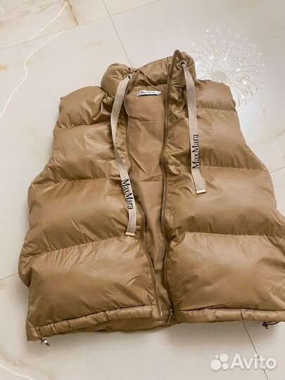 Жилетка безрукавка