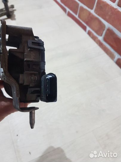 Моторчик дворников Volkswagen polo 2013