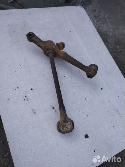 Рычаг передний правый vоlvo 760 вольво 760 740 940