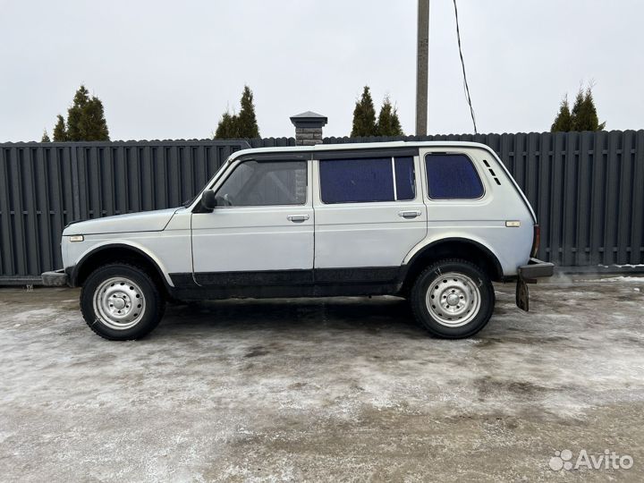 LADA 4x4 (Нива) 1.7 МТ, 2005, 100 000 км