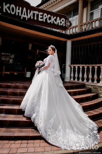 Свадебное платье