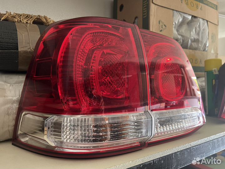 Задние фонари toyota land cruiser 200 оригинал