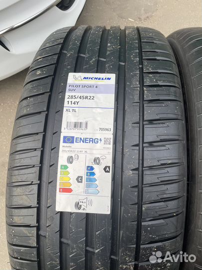 Michelin Pilot Sport 4 SUV 325/40 R22 и 285/45 R22 114Y