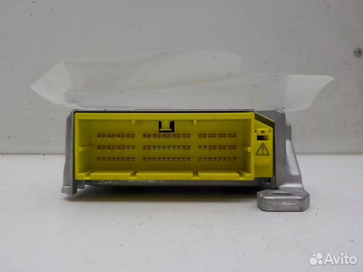 Блок управления подушками безопасности Toyota Land