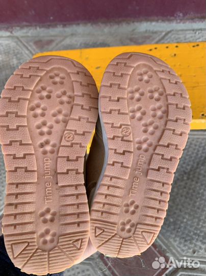 Кроссовки для девочки