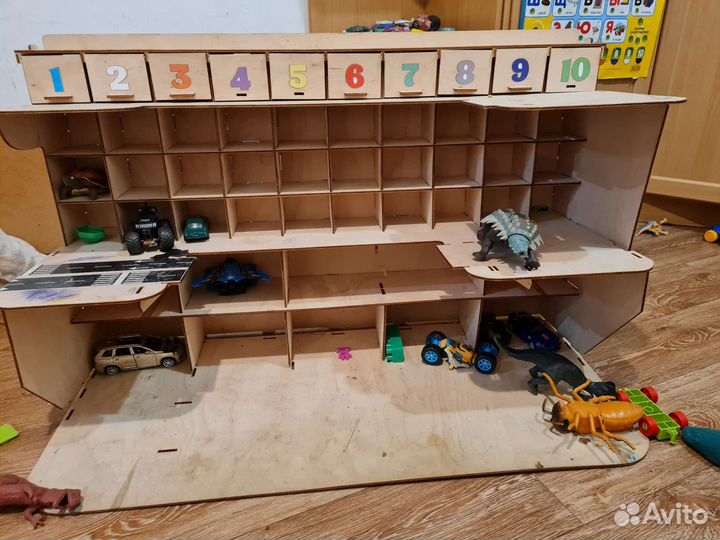 Гараж для машинок