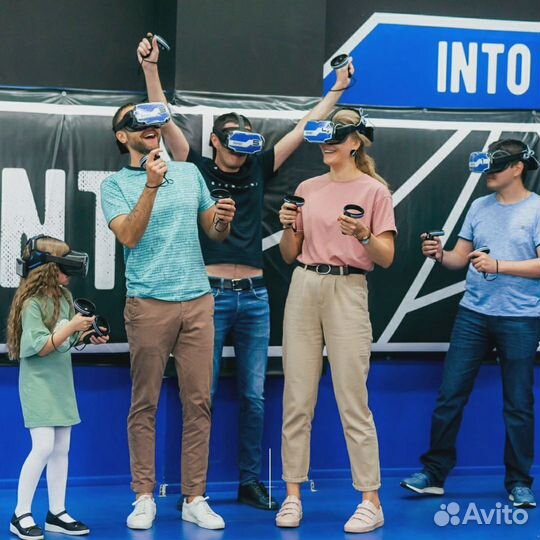 Оператор клуба виртуальной реальности аватар ТЦ фм