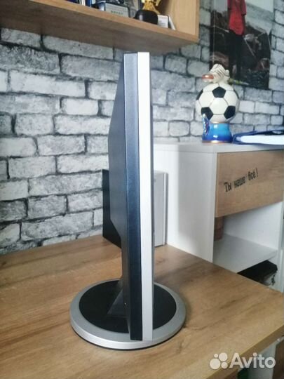 Монитор Samsung SyncMaster 740n