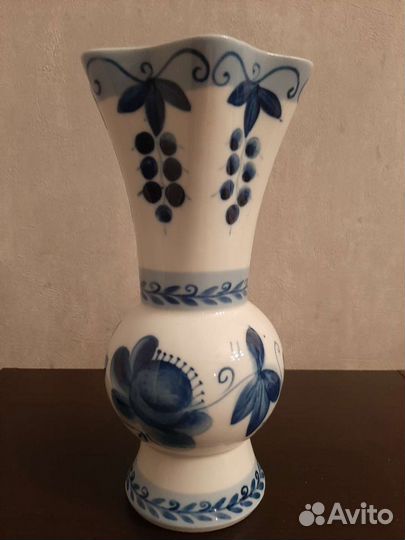 Ваза гжельская роспись