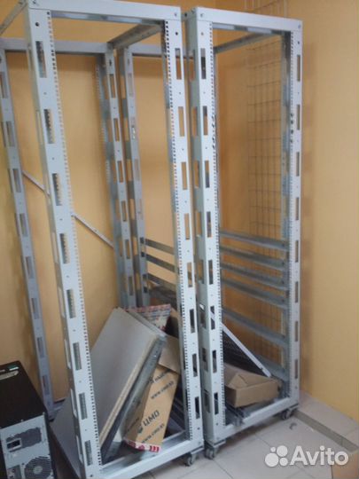 Серверная стойка