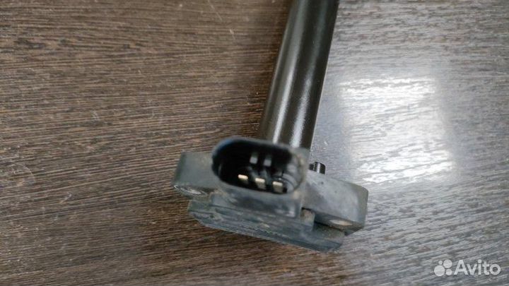 Датчик уровня масла в двигателе Bmw 5 Series E60