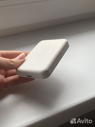 Повербанк magsafe для iPhone