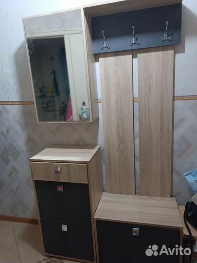 Прихожая со шкафом