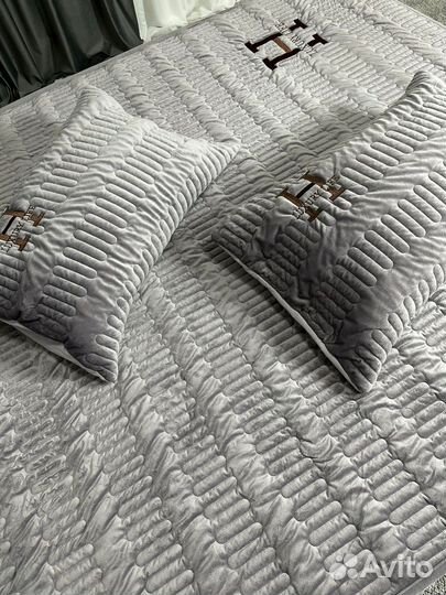 Наматраники с наволочками