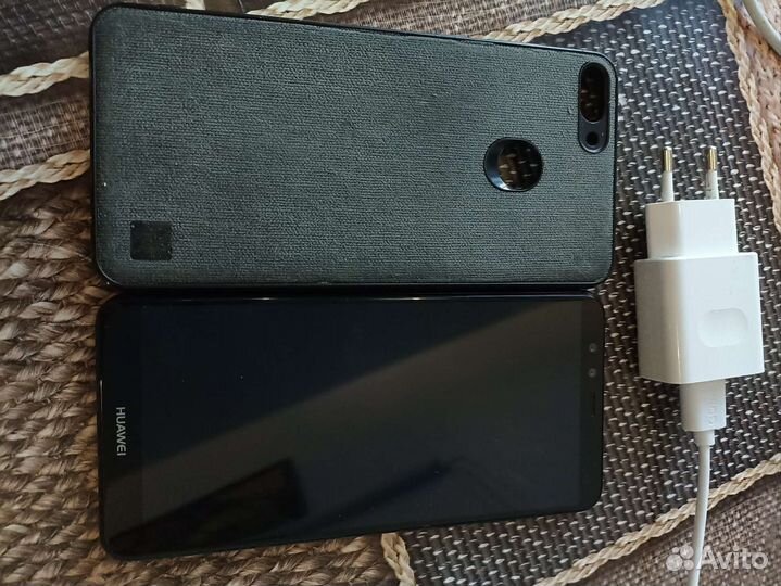 Телефон Huawei Y9 2018