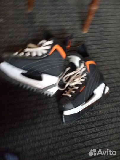 Коньки хоккейные